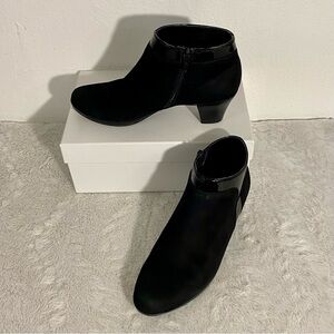 Munro American Hope Black Leather & Suede Booties Women’s Size 7.5M